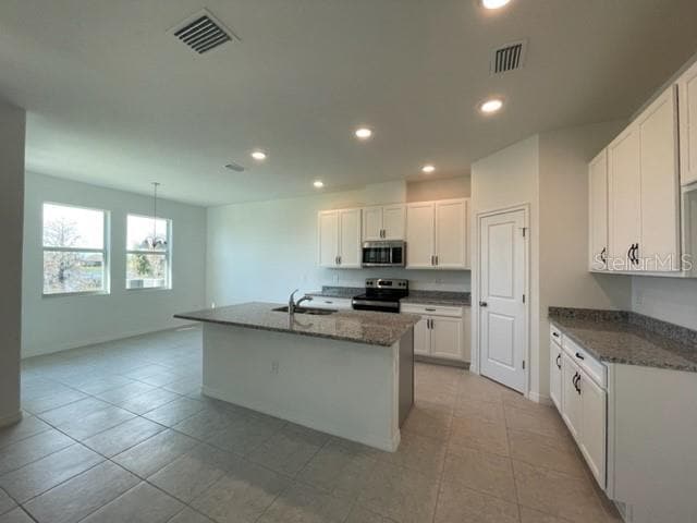 Building Photo - 6548 Great Bear Dr