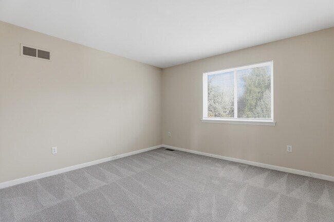 Building Photo - 35900 Abbey Dr