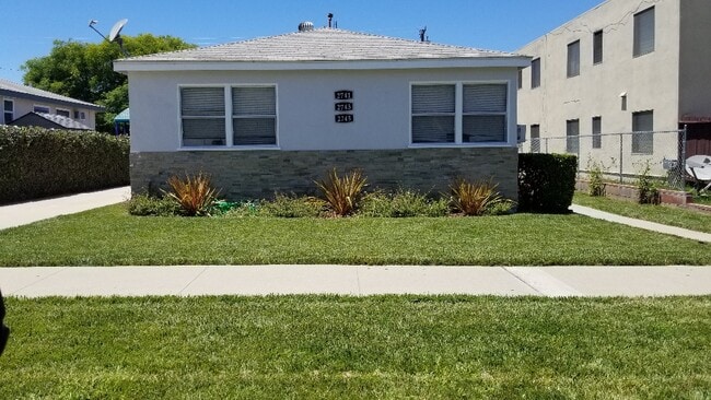 Building Photo - 2745 Cabrillo Ave