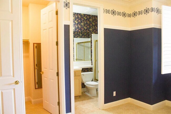 Building Photo - 2537 Deauville Cir