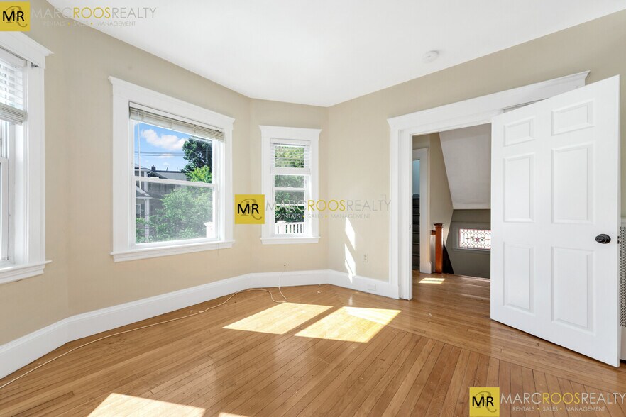 Building Photo - 31 Champney St