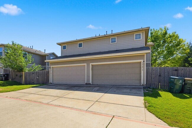 Building Photo - 14101 Harris Ridge Blvd
