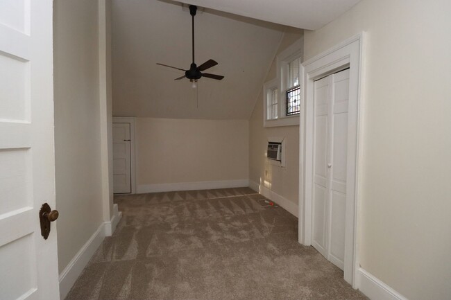 Building Photo - PRE-LEASING for 2025! 5 Bedroom, 2 Bath - ...