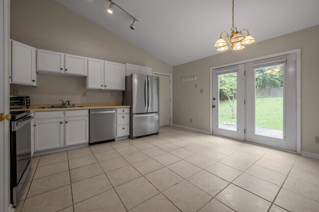 Building Photo - 2347 Stonewood Ln