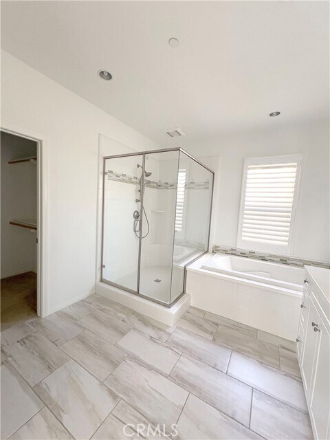 Building Photo - 89 Field Poppy