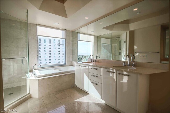 Building Photo - 322 Karen Ave