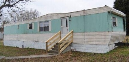 Building Photo - 1086 McLain Rd