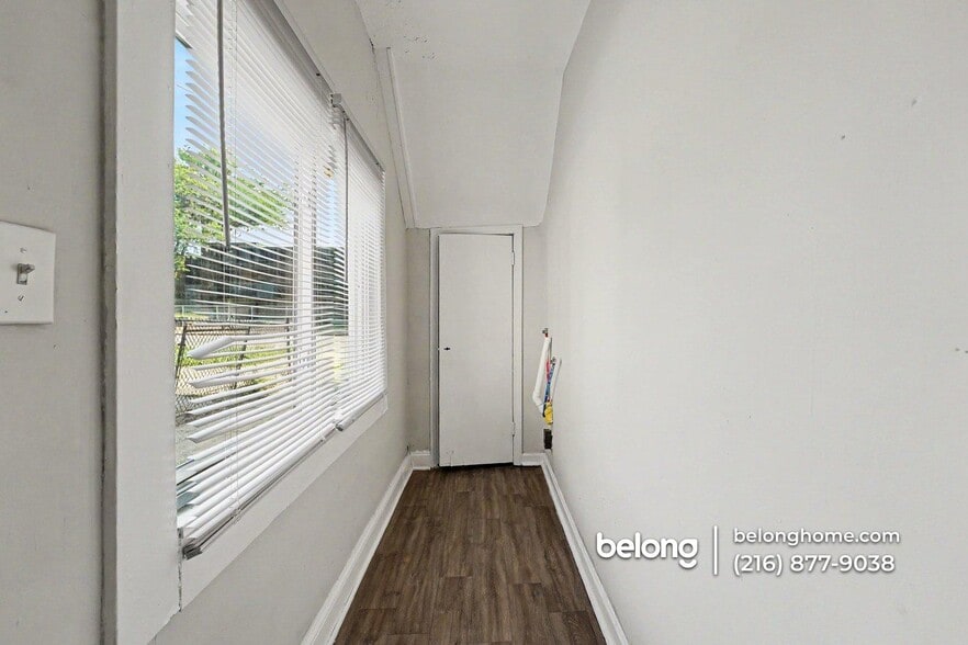 Building Photo - 3326 Walton Ave