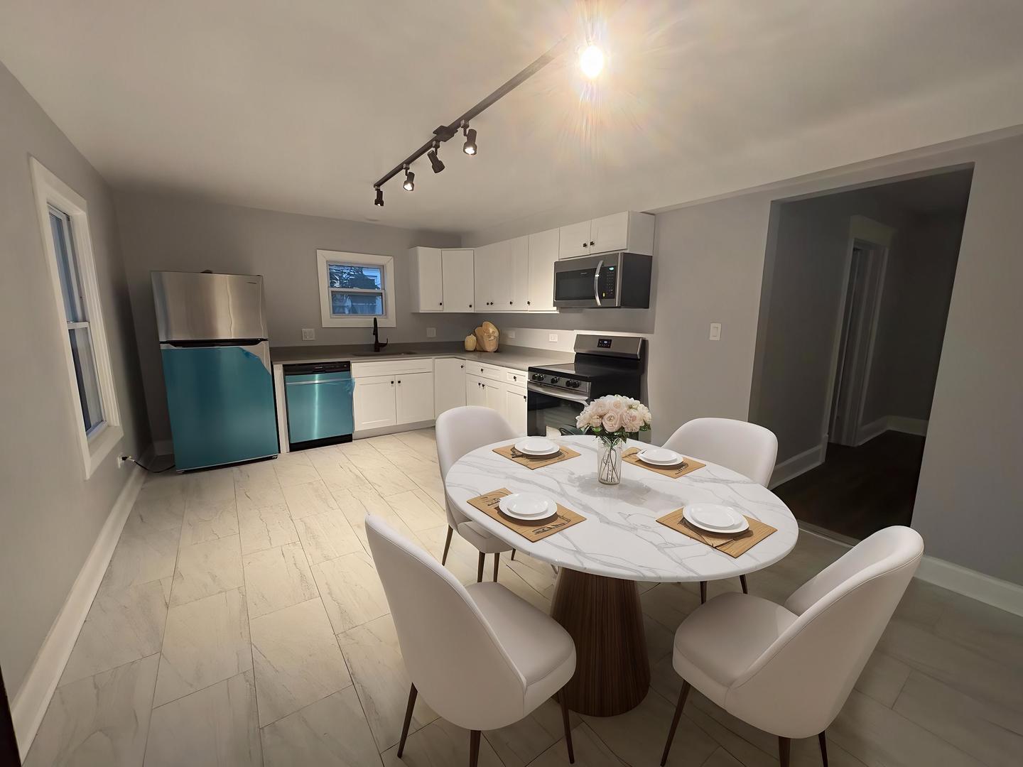 Kitchen - 956 Chestnut St