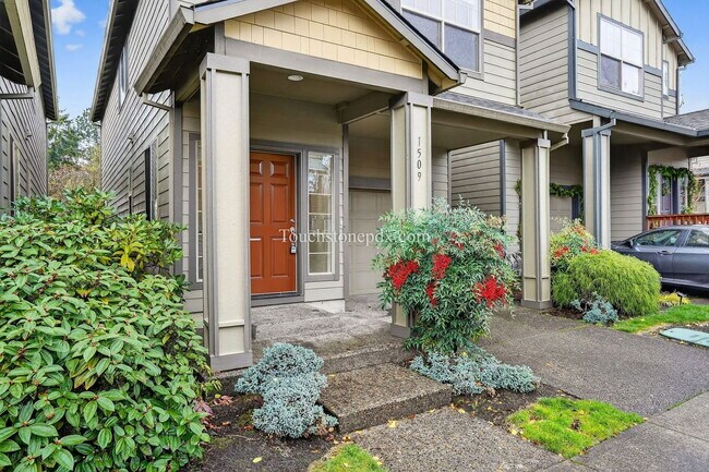 Building Photo - 1509 SW 175th Ave