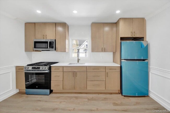 Building Photo - 4626 Richardson Ave