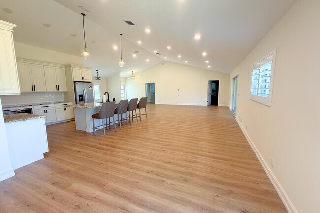 Building Photo - 9505 Majestic Way