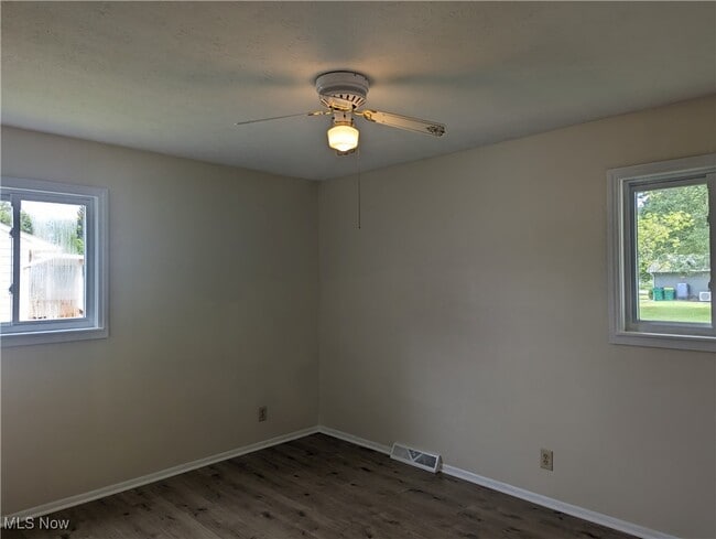 Building Photo - 15681 Oakdale St