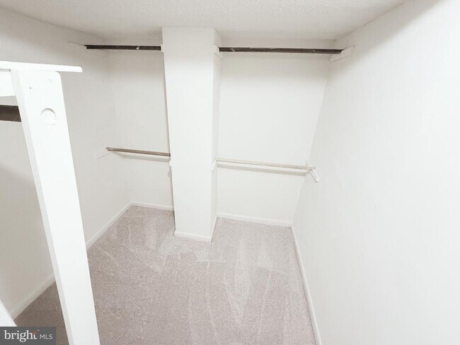 Building Photo - 7716 Hanover Pkwy