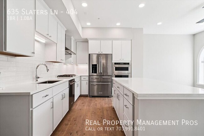 Building Photo - 635 Slaters Ln