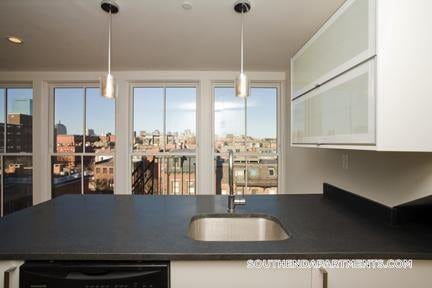 Building Photo - 656 Massachusetts Ave