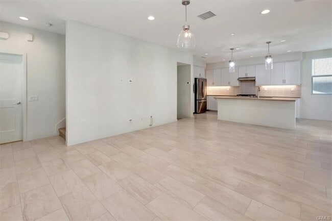 Building Photo - 137 Mirth