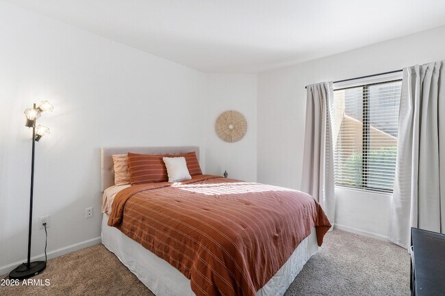 Building Photo - 7575 E Indian Bend Rd