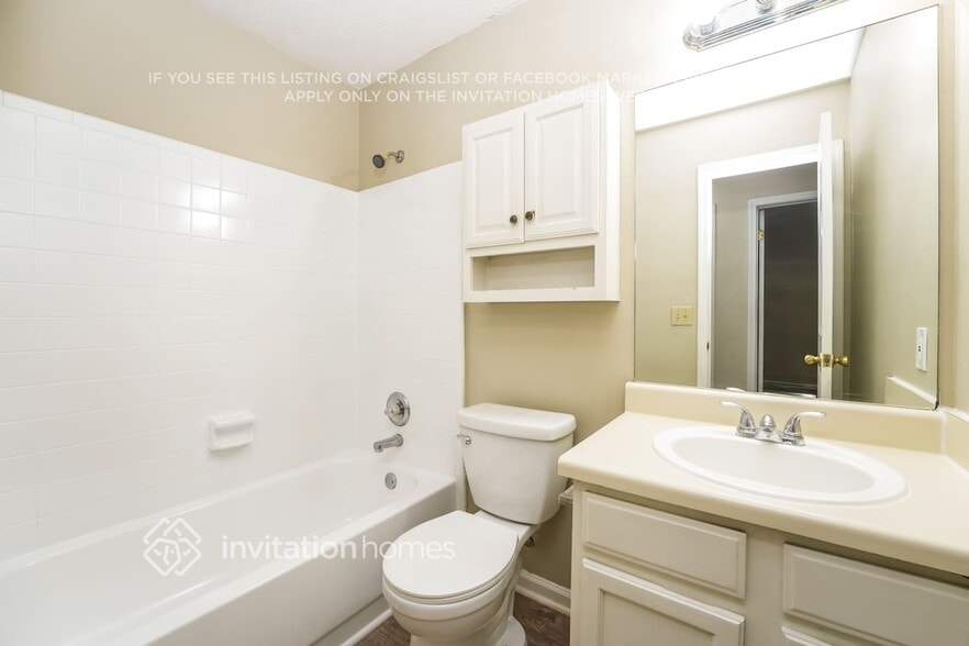 Building Photo - 776 Amberglen Ln