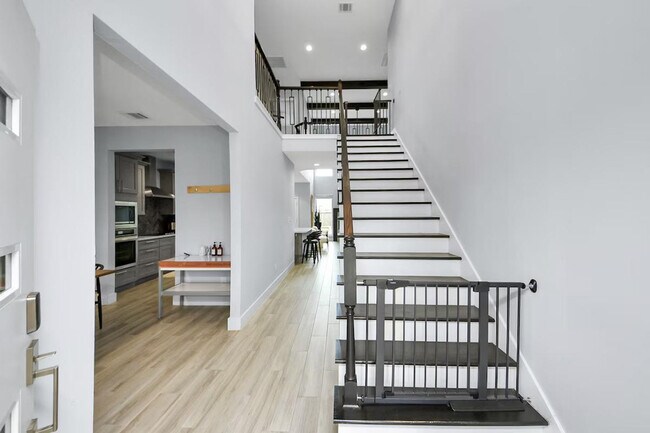 Building Photo - 7542 Lemma Dr