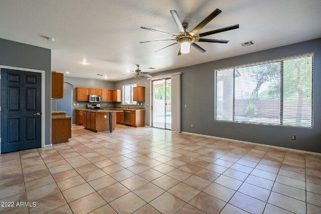 Building Photo - 13241 W Jacobson Dr
