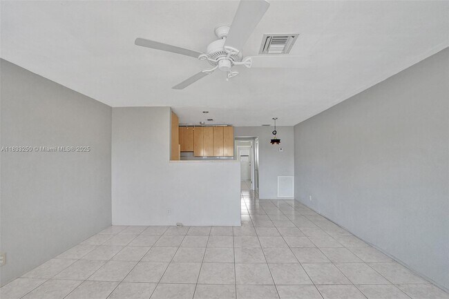 Building Photo - 2909 Middle River Dr