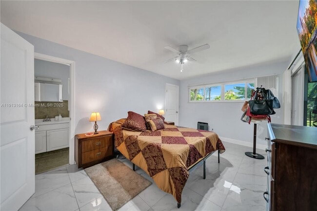 Building Photo - 246 SE 44th St