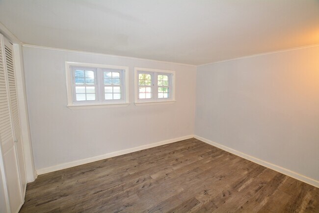 Building Photo - 11 Tolman St