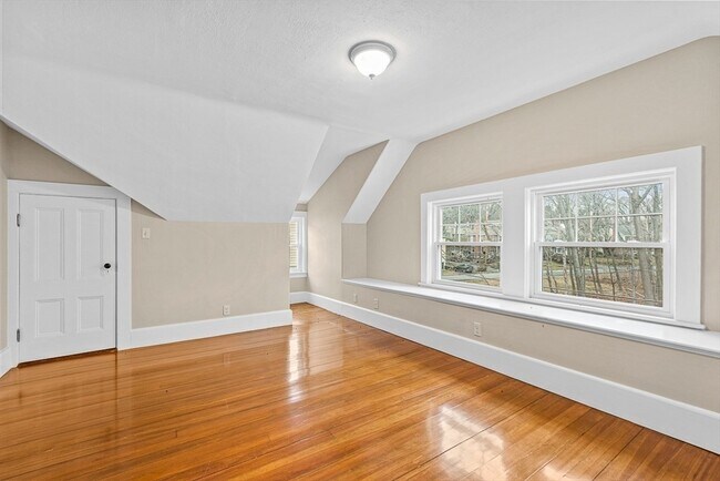 Building Photo - 34 Glen Rd