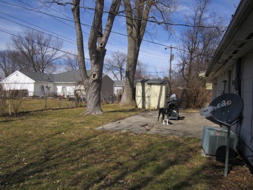 Building Photo - RENOVATED 4Bed/2 Bath Home