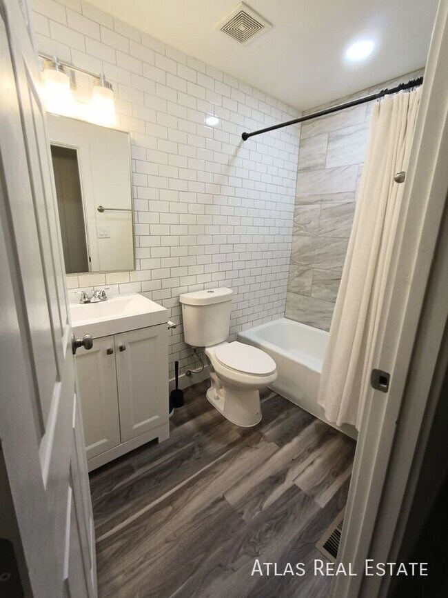 Building Photo - 1131 W 650 N St