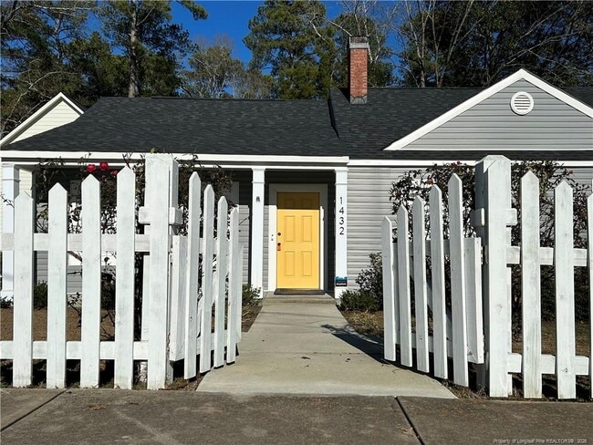 Building Photo - 1432 Summitt Ave