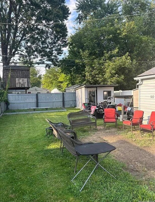 Building Photo - 24620 Stanford St