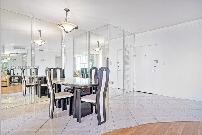Building Photo - 4747 Collins Ave