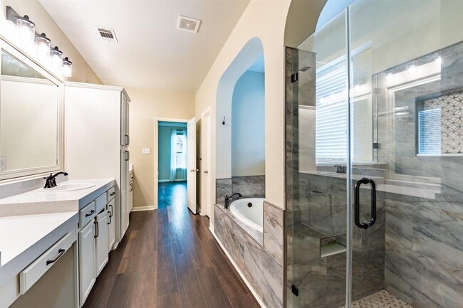 Building Photo - 730 Nelson Ranch Rd