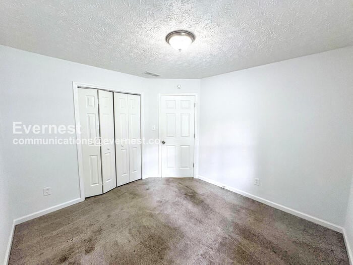 Building Photo - 229 Pebble Creek Dr