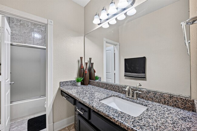 Building Photo - 2624 Holbrook Springs Ln
