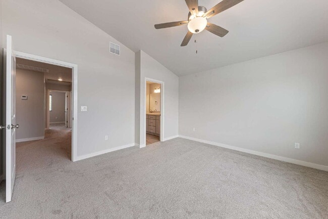 Building Photo - Newly Constructed 3 bedroom, 2.5 Bathroom home with luxury finishes!
