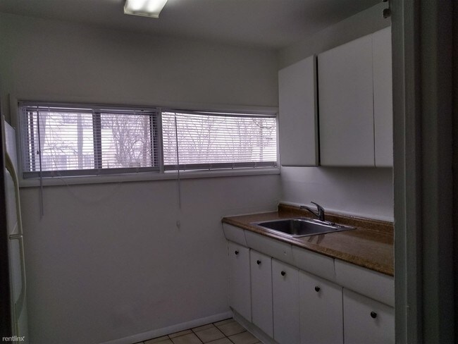 Building Photo - 56 W High St