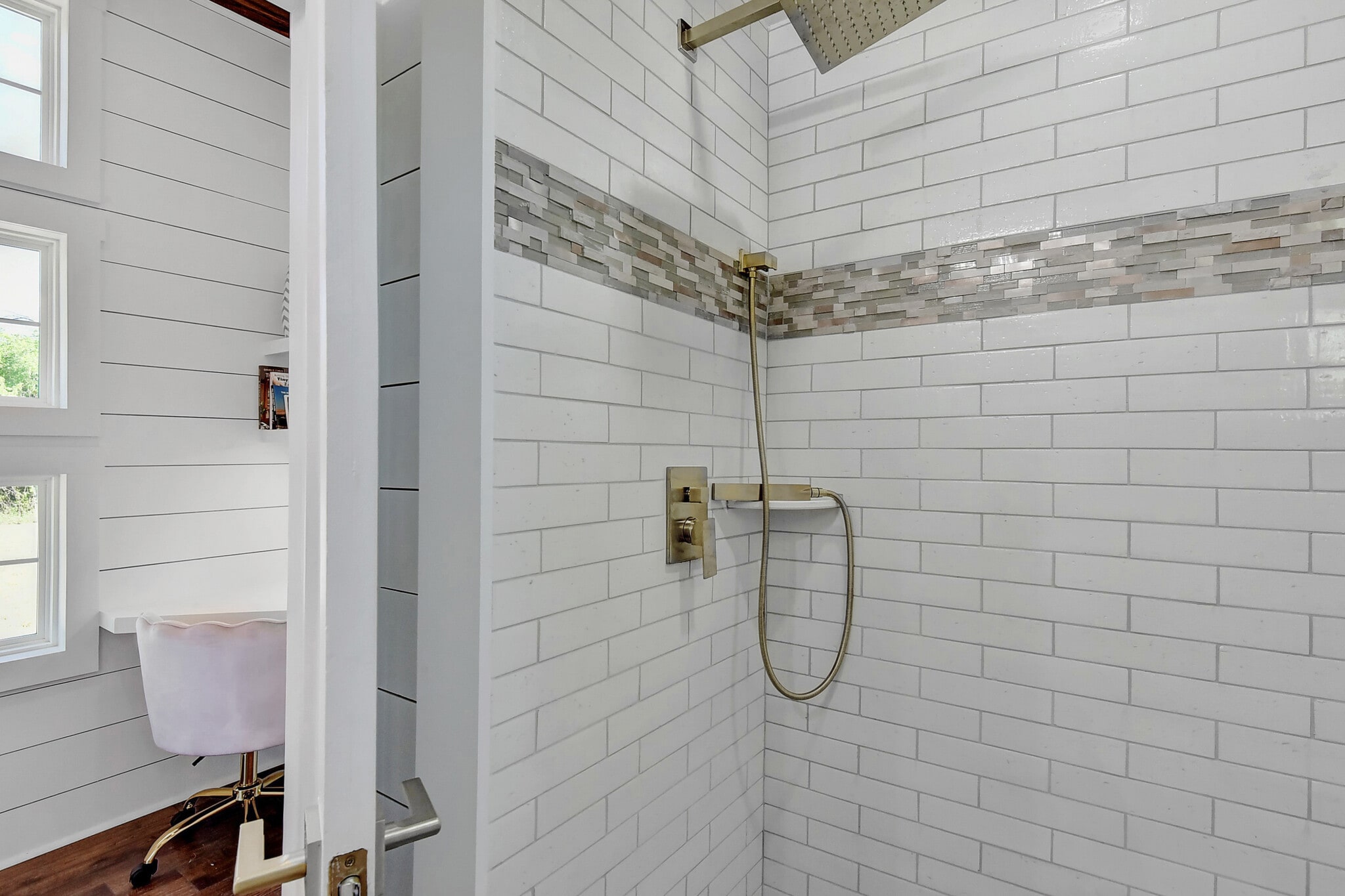 Designer tile walkin shower - 2510 Private Road 1180