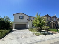 Building Photo - 4 BDRM 3 BA Bright Home with Open Kitchen ...