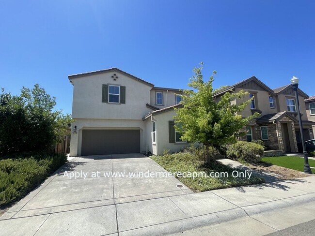 Primary Photo - 4 BDRM 3 BA Bright Home with Open Kitchen ...