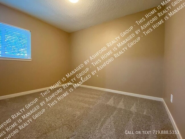 Building Photo - 5330 Tupper Ct