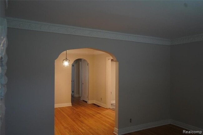 Building Photo - 7010 Thatcher St