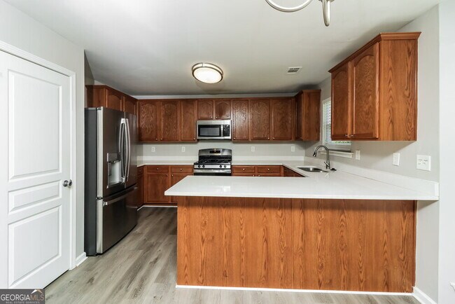 Building Photo - 138 Hidden Lake Cir