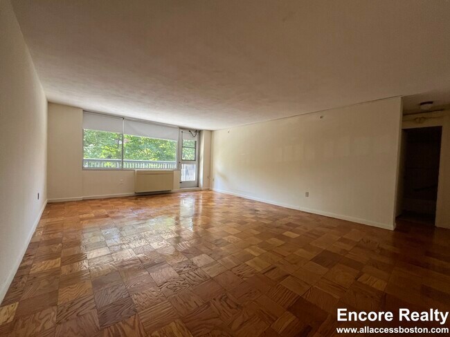 Building Photo - 101 Monmouth St