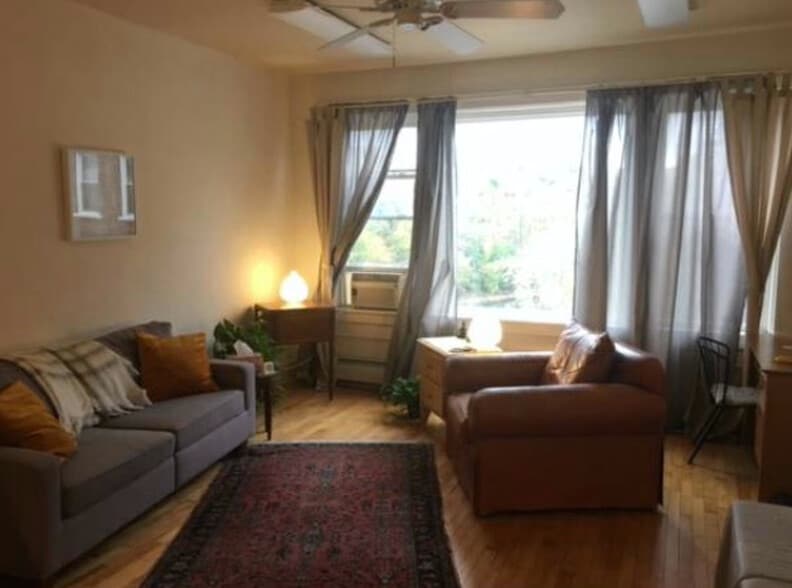 Building Photo - 54 Main St