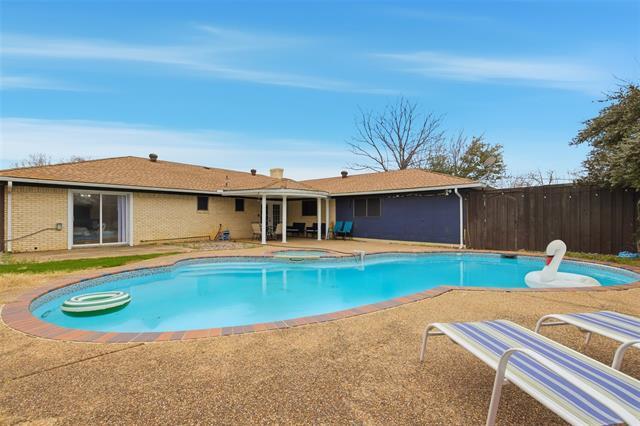 Building Photo - 3165 Darvany Dr