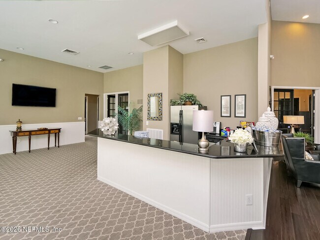 Building Photo - 13703 Richmond Park Dr N
