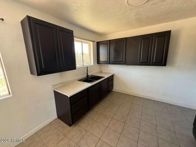 Building Photo - 3105 E 14th St